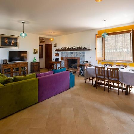 B&B La Roverella เปียซซา อาร์เมรีนา ภายนอก รูปภาพ