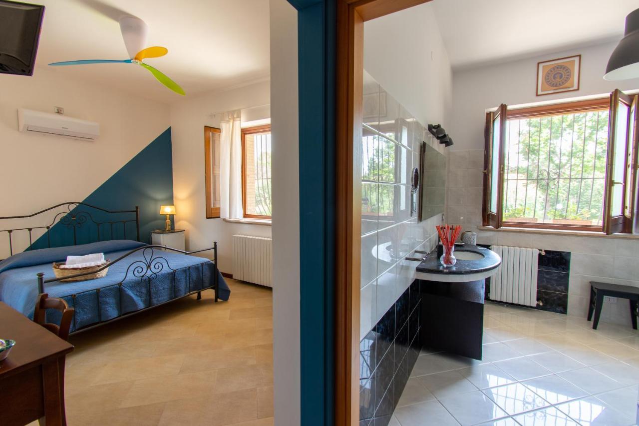 B&B La Roverella เปียซซา อาร์เมรีนา ภายนอก รูปภาพ