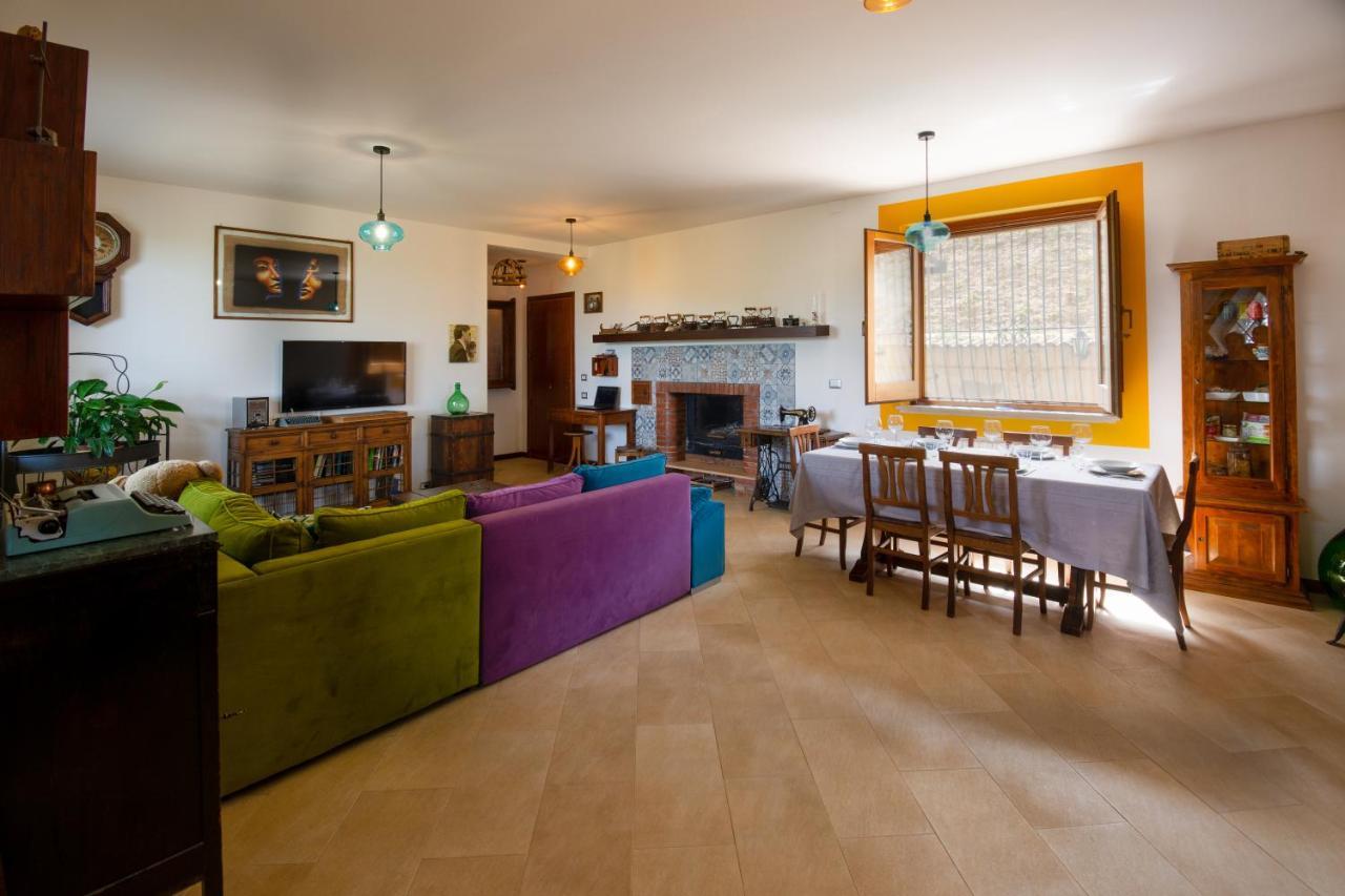 B&B La Roverella เปียซซา อาร์เมรีนา ภายนอก รูปภาพ