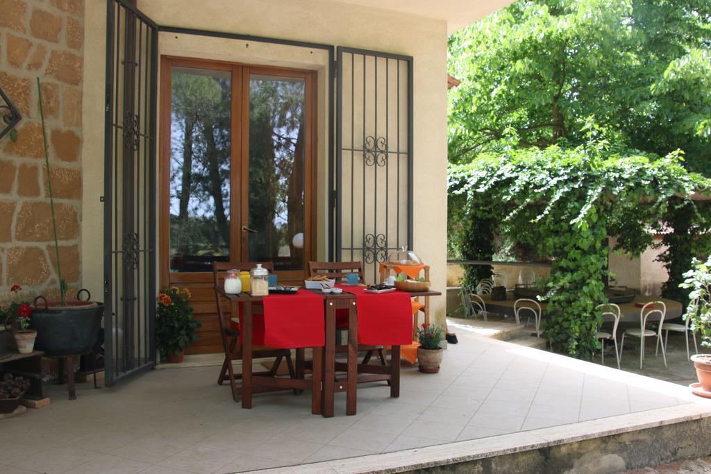 B&B La Roverella เปียซซา อาร์เมรีนา ภายนอก รูปภาพ